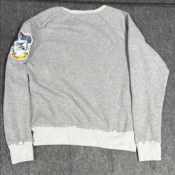 Warner Bros. Gray Crewneck Sweater with Ravenclaw Emblem - Picture 4 of 4